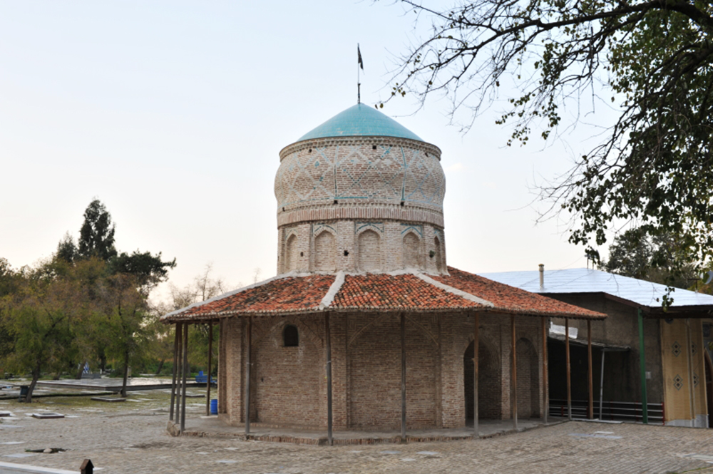 توسعه امام‌زاده روشن‌آباد به‌عنوان پایلوت گردشگری مذهبی استان گلستان